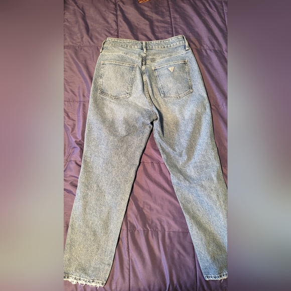 Distressed Women's Guess Jeans size US30 - Picture 2 of 3
